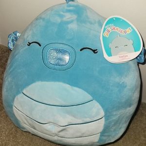 Dee Dee Squishmallow